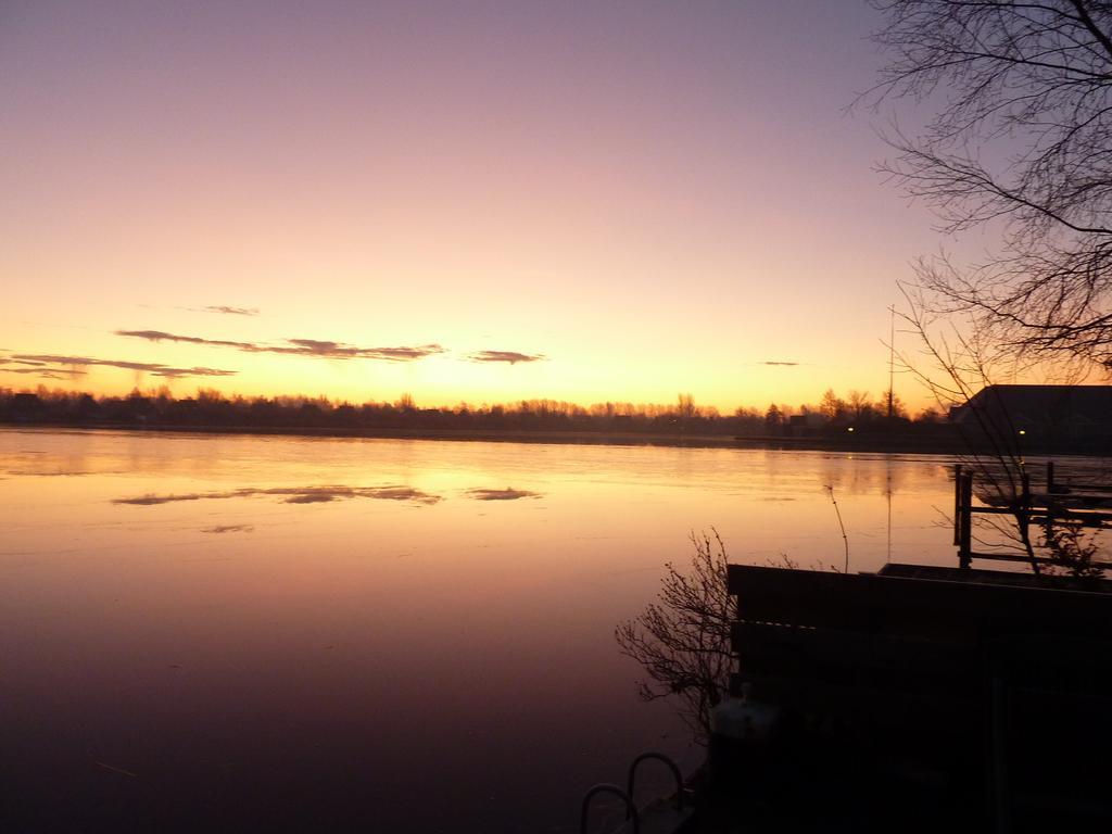B&B It Lytshus Earnewald Bagian luar foto